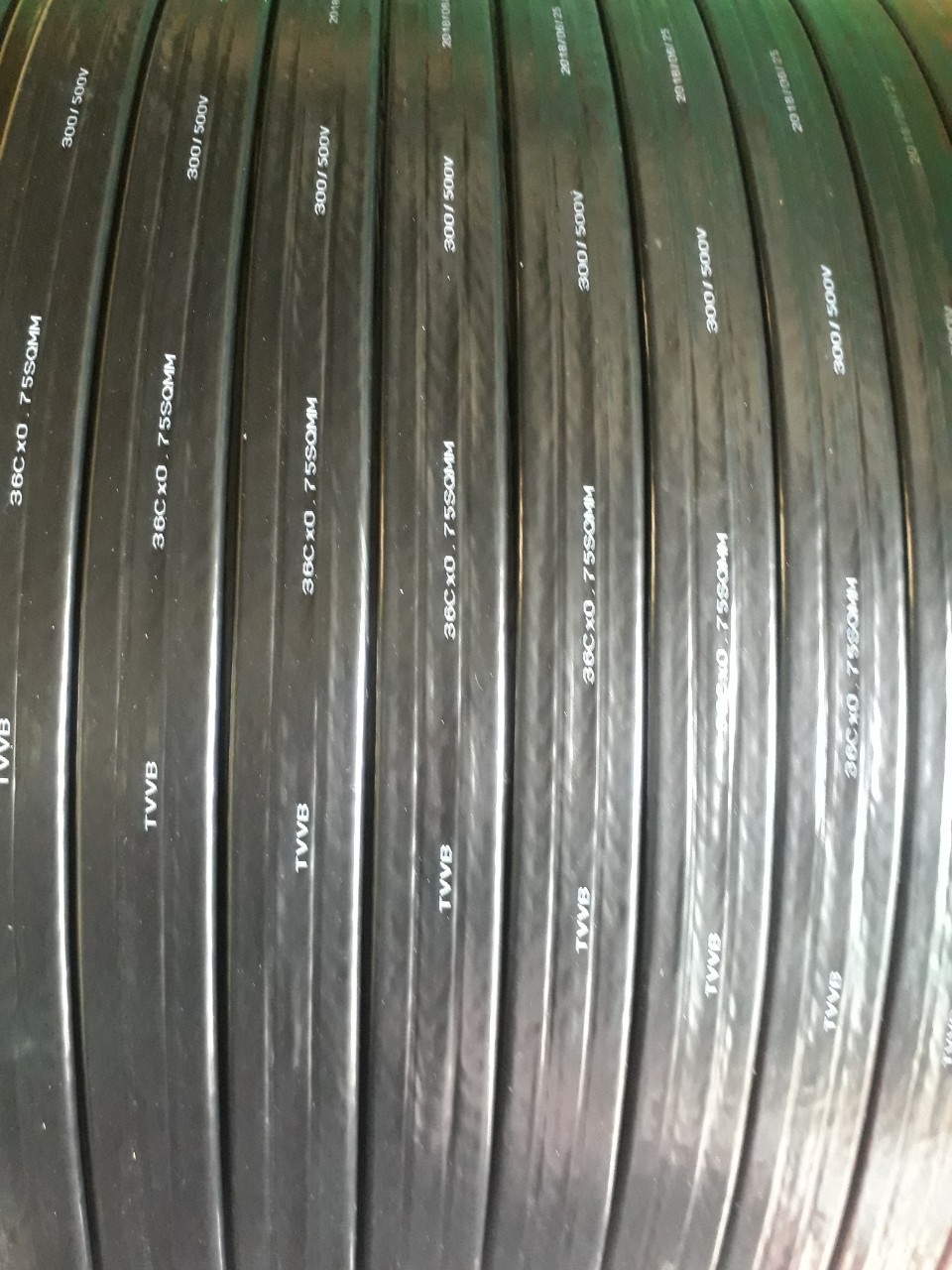 CÁP ĐIỆN 12 RUỘT