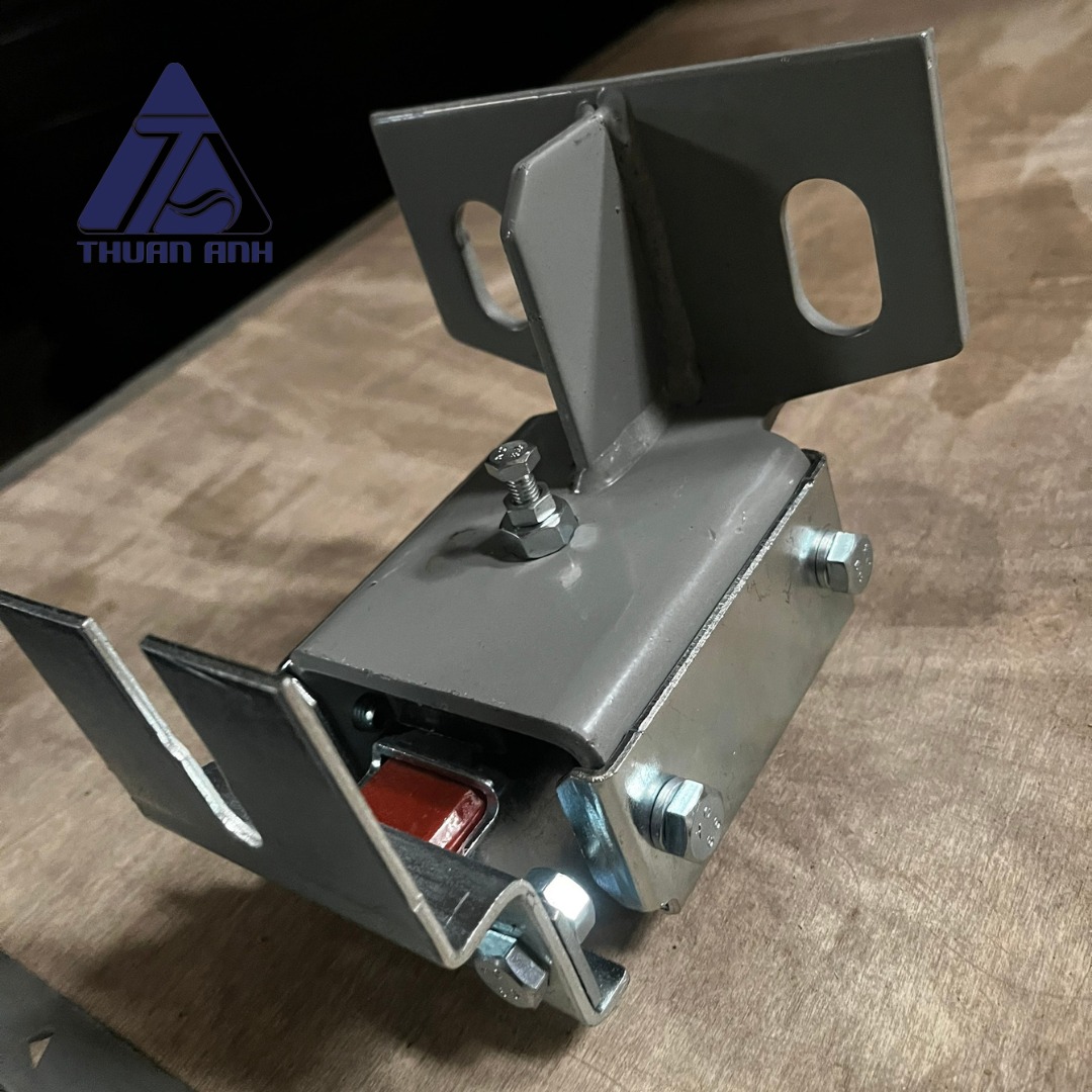 Guốc dẫn hướng T114